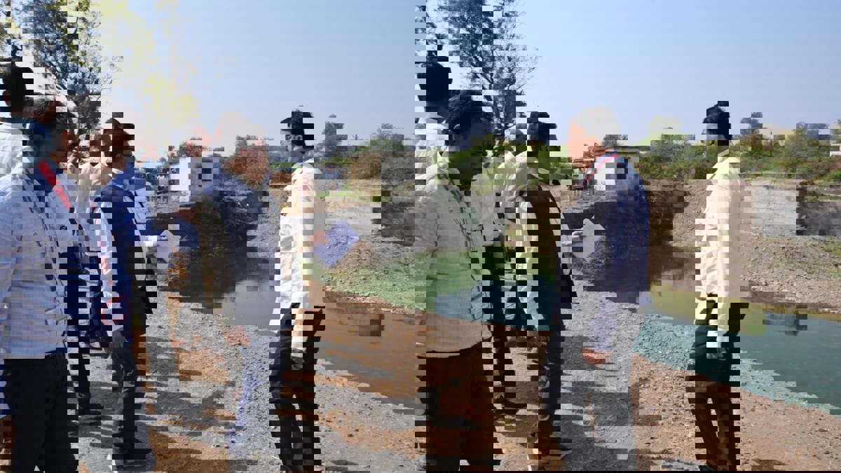 अतिवृष्टीने बाधित गावांतील नुकसानाची केंद्रीय पथकाकडून पाहणी...