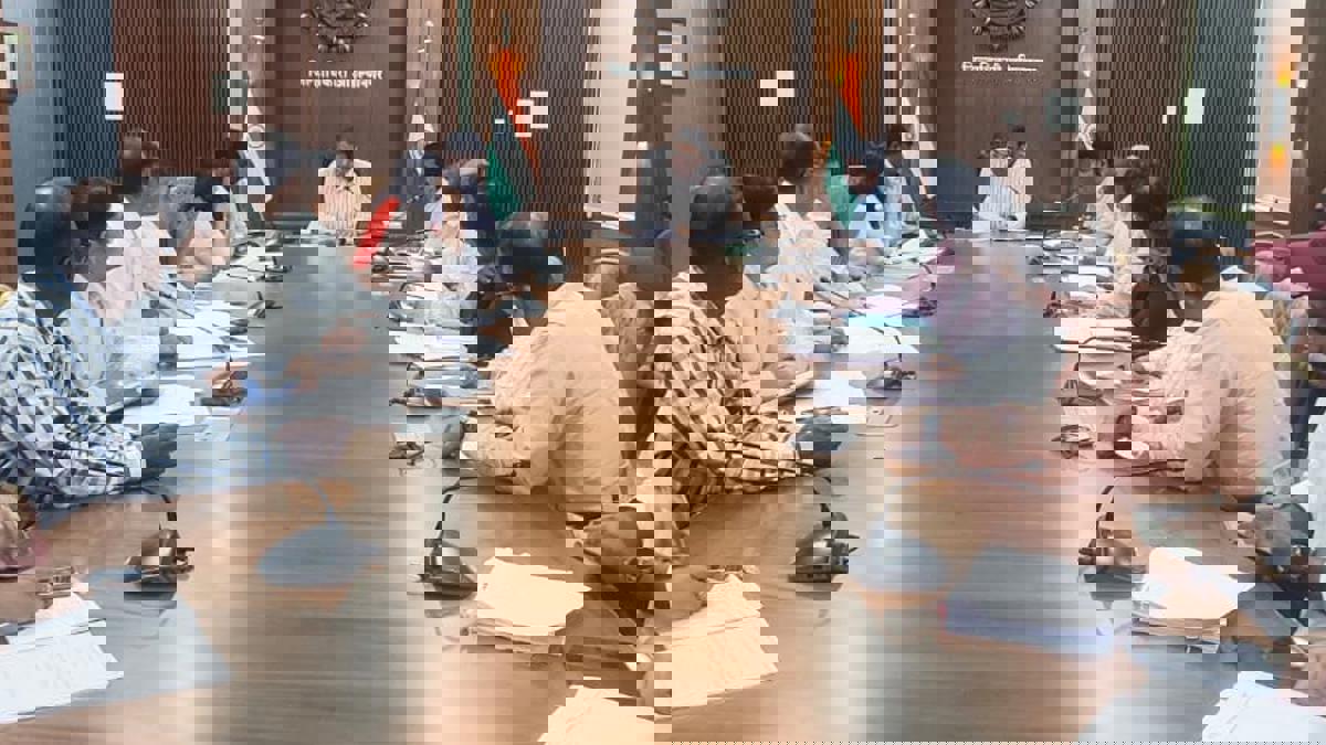 अवैध सावकारांची आता खैर नाही...  संतप्त जिल्हाधिकाऱ्यांनी दिले हे कडक आदेश...