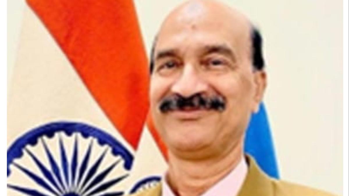 सीमेवरील शत्रूच्या हालचाली टिपणारे 'डिजिटल योद्धा' कर्नल विनायक भट प्रथमच नाशिकमध्ये...   भारत-चीन सीमावादावर टाकणार विशेष प्रकाश...