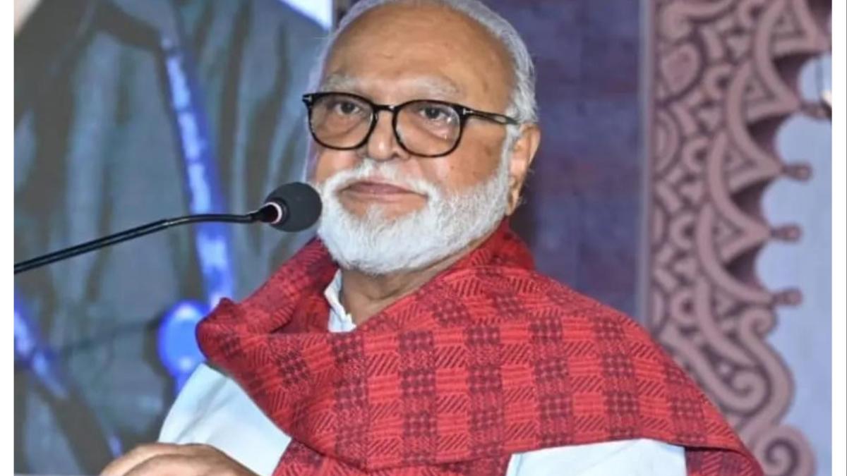 कांदा उत्पादकांचे जिल्ह्यात ठिकठिकाणी आंदोलन होत असल्याने छगन भुजबळ अस्वस्थ... मुख्यमंत्री फडणवीस यांना म्हणाले...