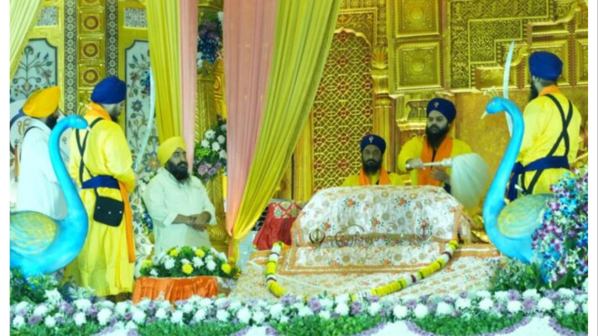 खारघरमध्ये देश-विदेशातून संत- महंत आणि भाविक दाखल... हा आहे भव्य कार्यक्रम...