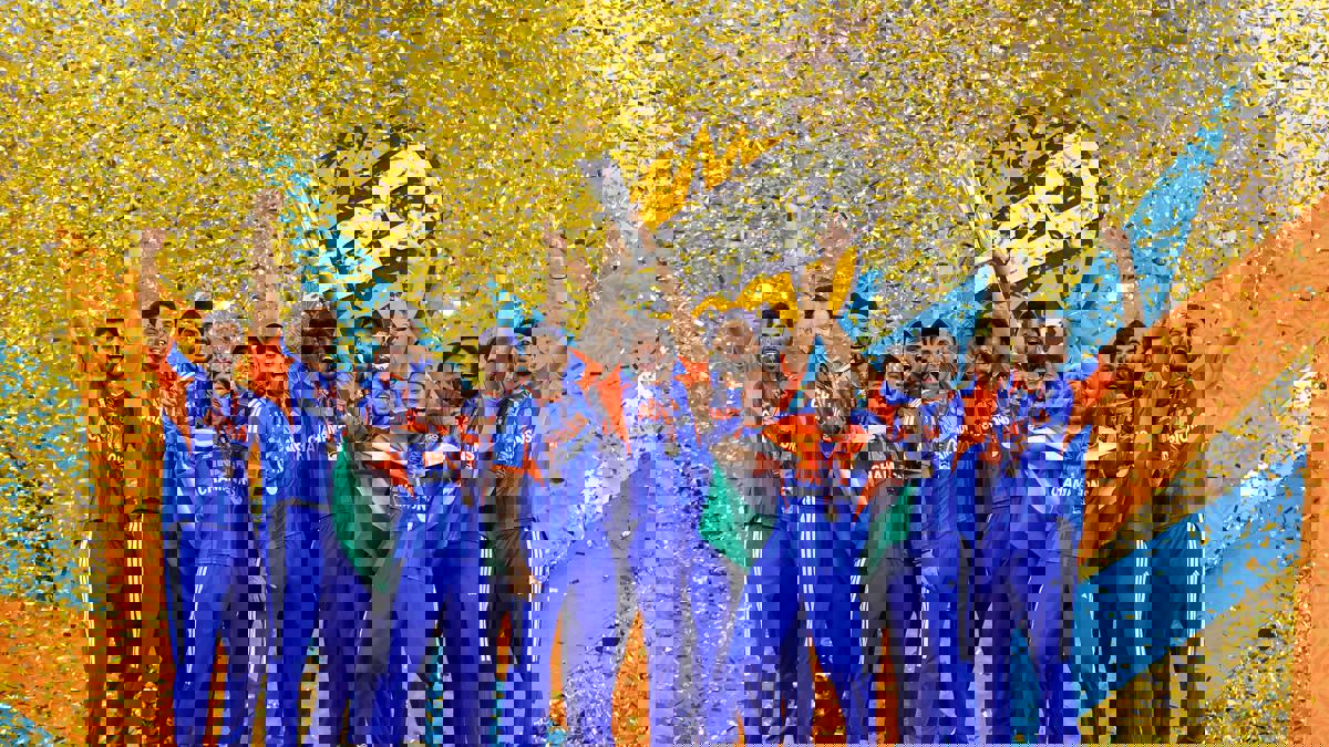 विश्वविजेत्या टीम इंडियावर पैशांचा पाऊस... ICC कडून इतक्या कोटींचे बक्षीस...