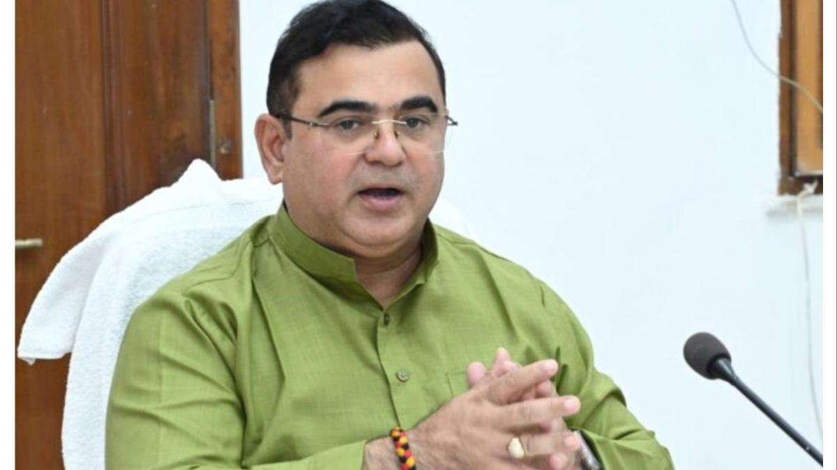 जेएनपीए बंदरात अडकले अनेक कंटेनर...  फळे व भाजीपाला निर्याती विषयी मोठा निर्णय...