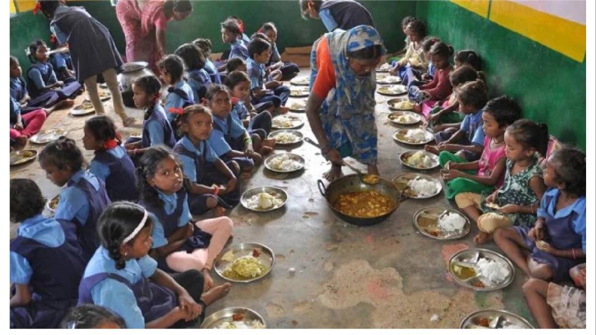 गॅस टंचाईचा फटका नाशकातील सव्वा लाख विद्यार्थ्याना... पोषण आहारच मिळेना...