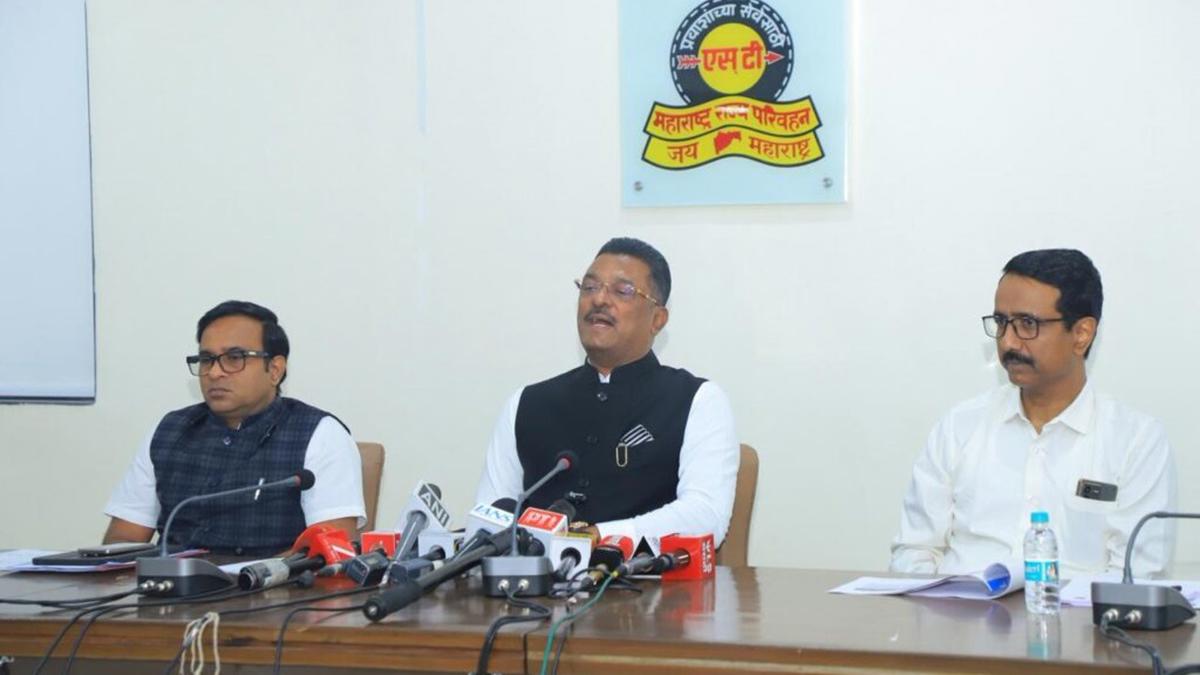 आता एसटी स्टँडवर मिळणार पेट्रोल-डिझेल...  १०० ठिकाणी मल्टिमॉडेल इंधन पंप...