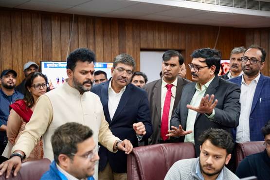 अखेर केंद्र सरकारला आली जाग... विमान प्रवाशांच्या तक्रारी सोडवणार...