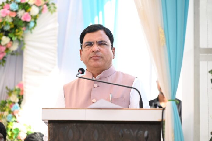 या गावातील ७२ कुटुंबांना राज्य सरकारने एकाच वेळी दिली ही अनोखी भेट... अन्य गावांनाही मिळणार?