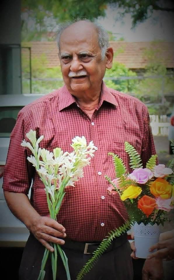 नाशिकचे दानशूर उद्योगपती महाराज के. बिरमानी यांचे निधन...  'पुरी-भाजी केंद्र' आणि निस्वार्थ समाजसेवेचा वारसा अंतर्धान