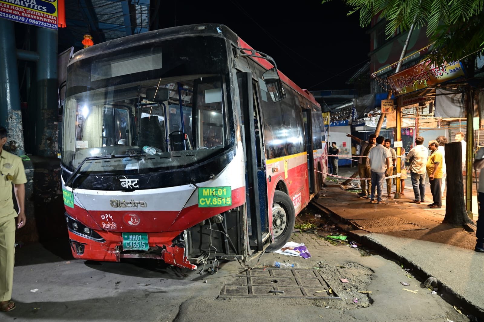 मुंबई हादरली! 'बेस्ट' बसने १३ जणांना चिरडले...