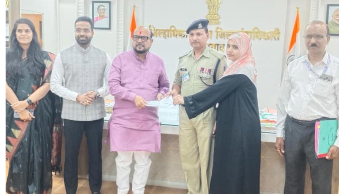 रक्ताच्या थारोळ्यातही सोडले नाही स्टिअरिंग... चाळीसगावच्या पुत्राचे शौर्य पाहून सारेच थक्क... सरकारने केली एवढ्या लाखांची मदत... 