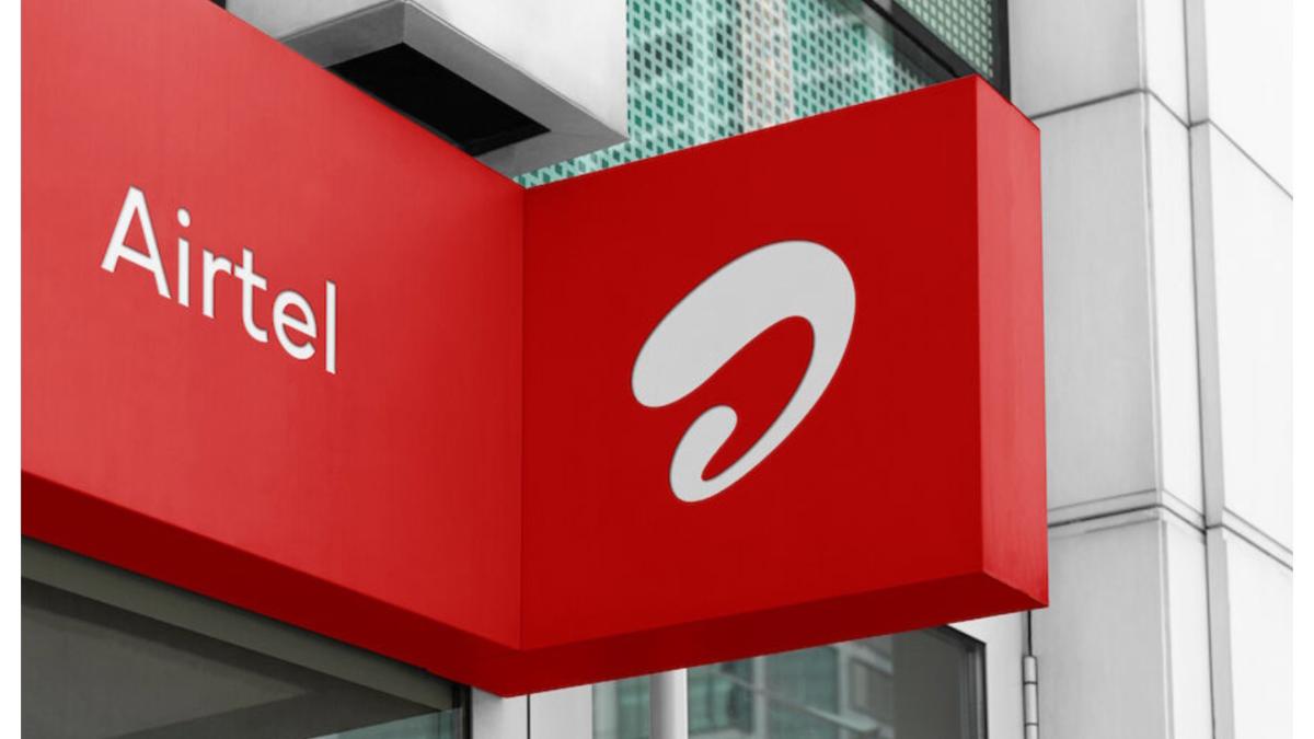 एअरटेलचा ग्राहकांना दणका... मोबाईल रिचार्जचे दर वाढले... आता एवढे पैसे मोजावे लागणार...