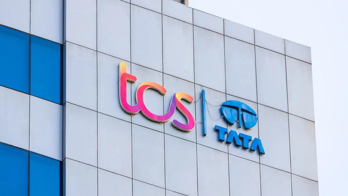 TCS छळ प्रकरण... अश्लील पासवर्ड्स आणि धार्मिक सक्ती... कॉर्पोरेट संस्कृतीला काळिमा फासणारे धक्कादायक खुलासे...