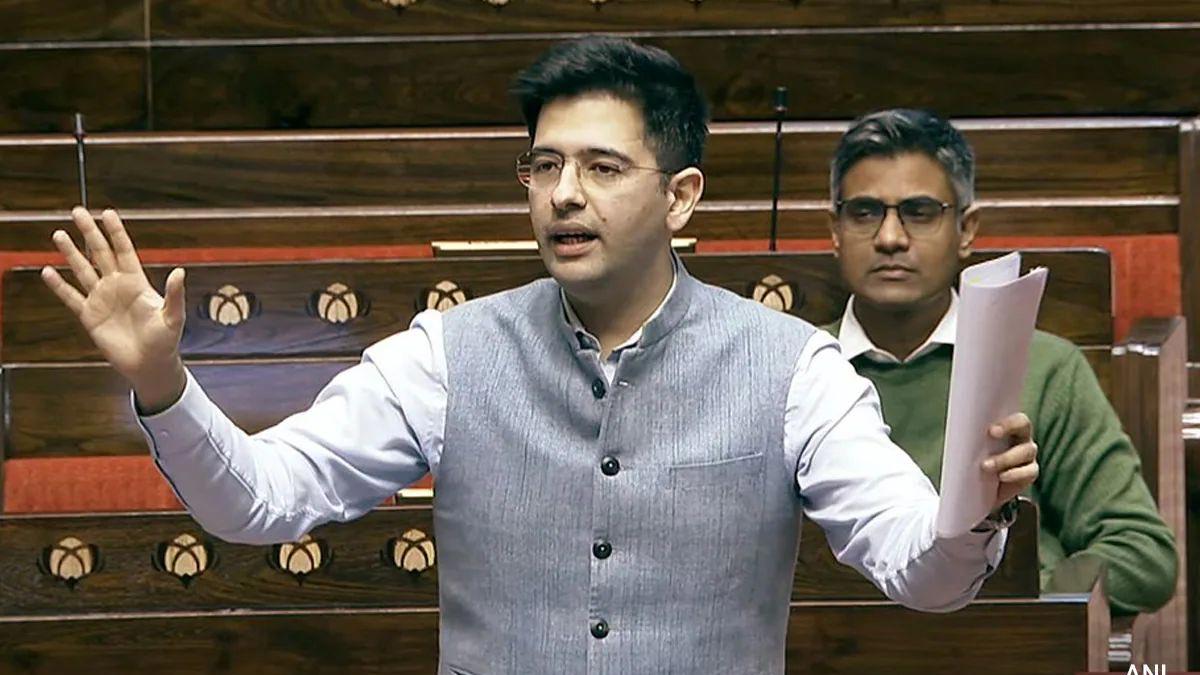 दिल्लीत राजकीय भूकंप...  राघव चड्ढांचा ‘आप’ला रामराम... दोन-तृतीयांश खासदारांसह भाजपमध्ये प्रवेश...