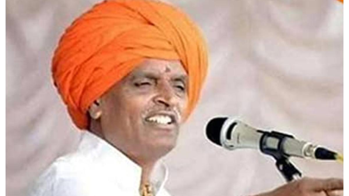 इंदुरीकर महाराजांच्या लेकीचा शाही विवाह...   १०० एकरवर भव्य मांडव...  चर्चा तर होणारच...
