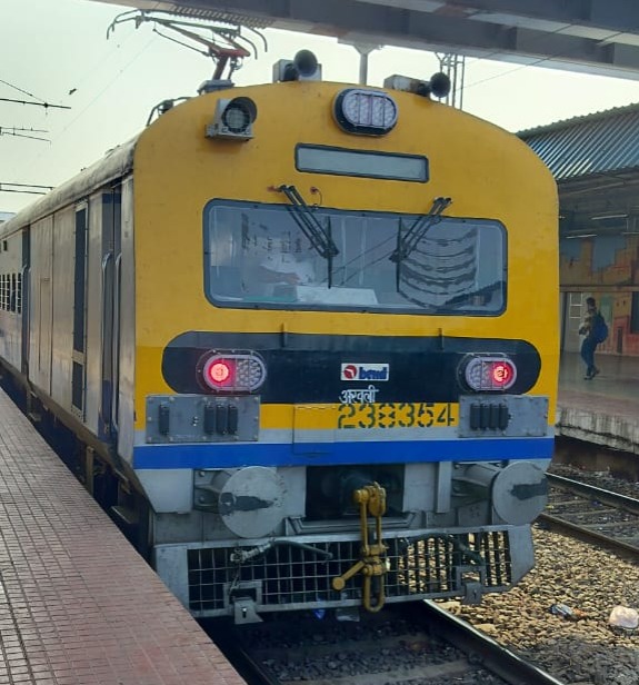 रेल्वे प्रवाशांसाठी महत्त्वाचे वृत्त...  बडनेरा-नाशिक रोड मेमू विशेष ट्रेन...