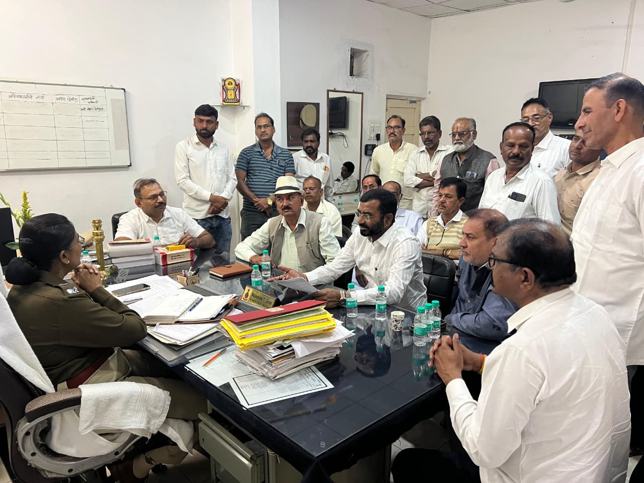 लाईट सेटिंग,रेडियम,स्पीड गव्हर्नरच्या नावाने आर्थिक लूट