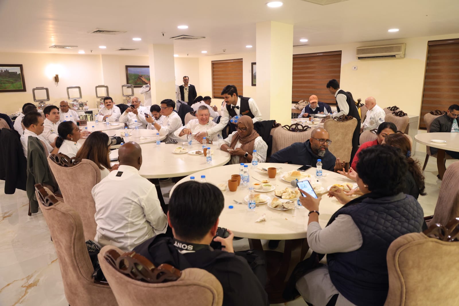 श्रीखंड, पुरणपोळी, झुणका-भाकरी, कढी-मसाला भात... विविध देशातील ३० दिग्गज शेफकडून महाराष्ट्राच्या आदरातिथ्याचा गौरव...