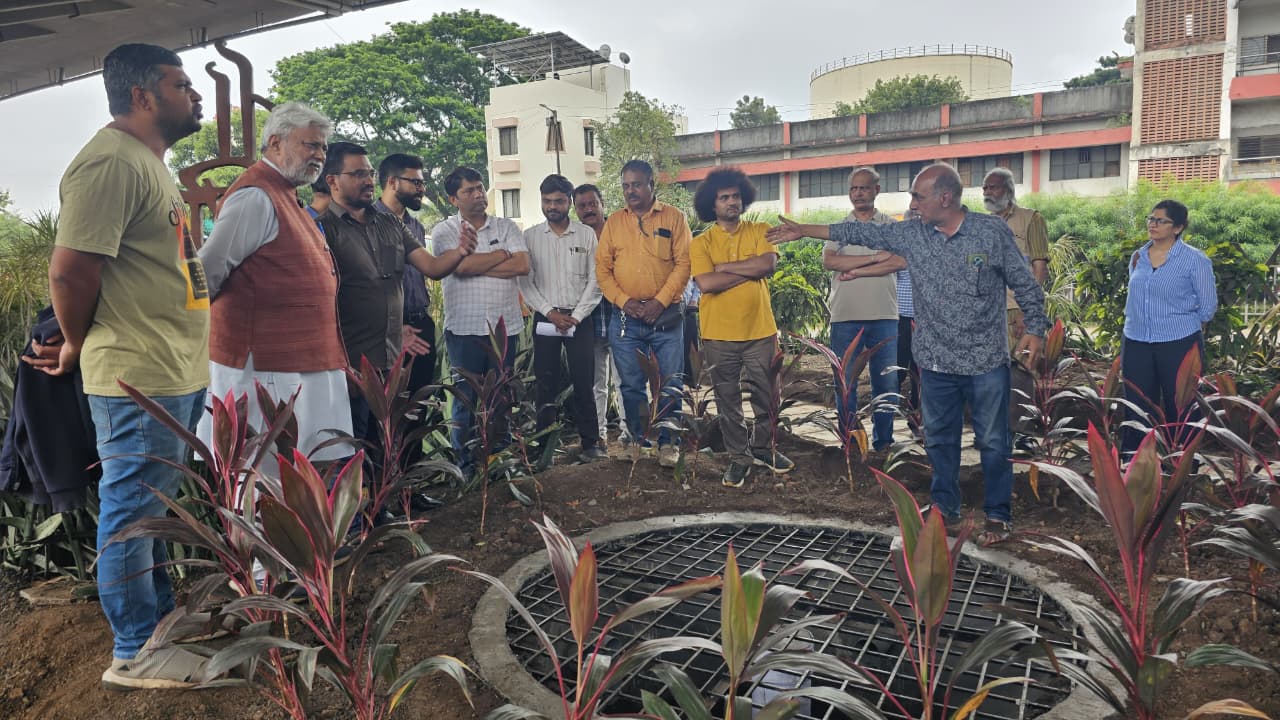 महामार्गालगत नाशिकमध्ये १६ ठिकाणी साकारला हा भन्नाट प्रकल्प...  देशभरात चर्चा...