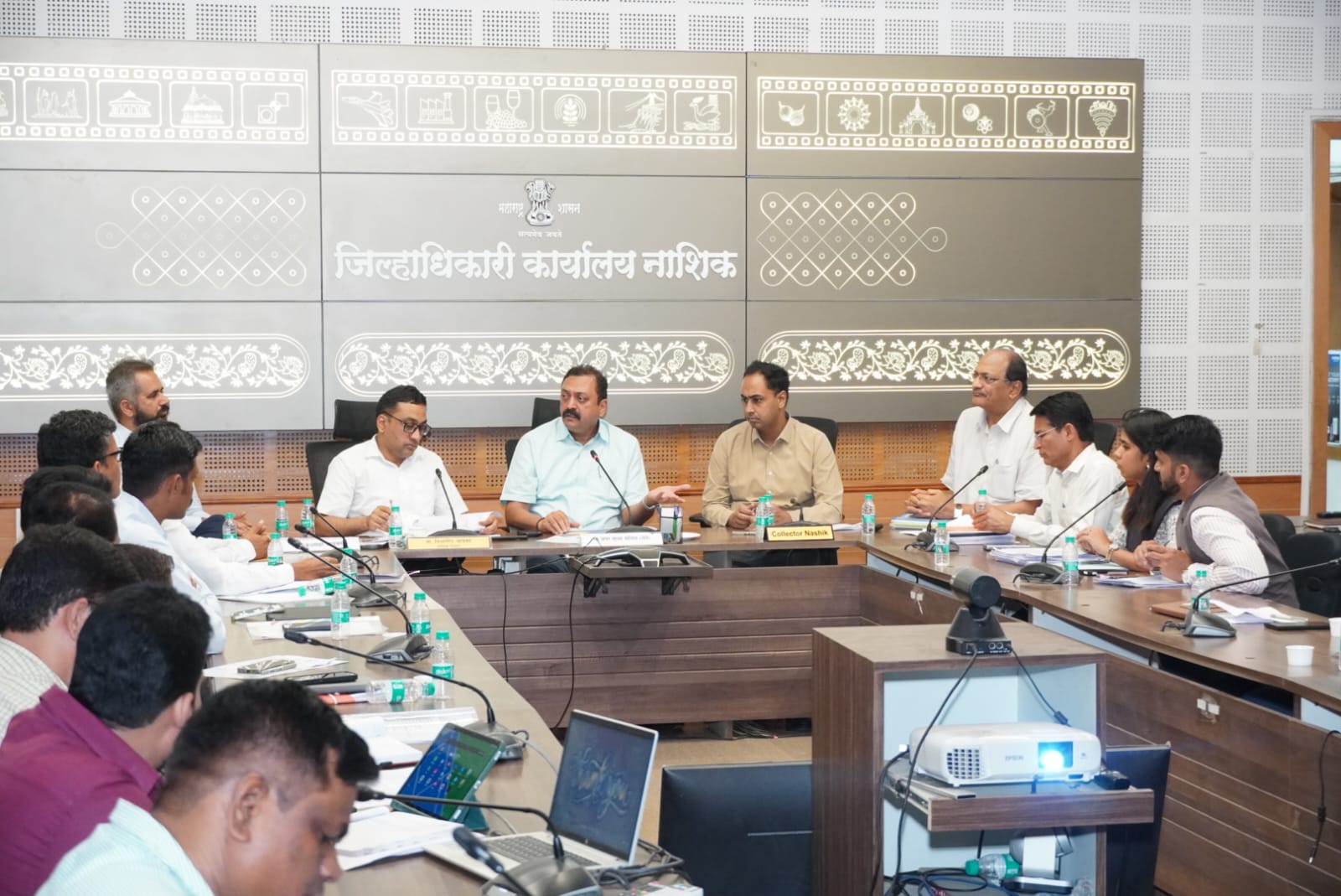 नाशिक-त्र्यंबकेश्वर कुंभमेळा पूर्वतयारीचा हाय-लेव्हल आढावा...  सर्व कामे कधी पूर्ण होणार?