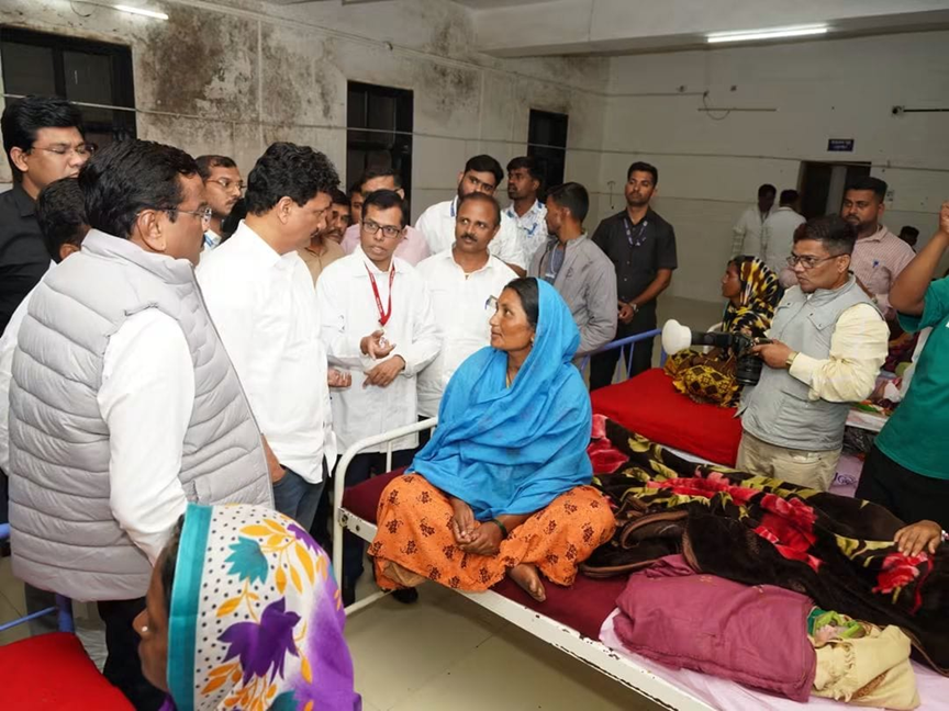 आरोग्यमंत्र्यांचा धडक दौरा... सरकारी कारभाराचे पितळ उघड... अनेक रूग्णालयात आढळली ही अशी गंभीर स्थिती...  