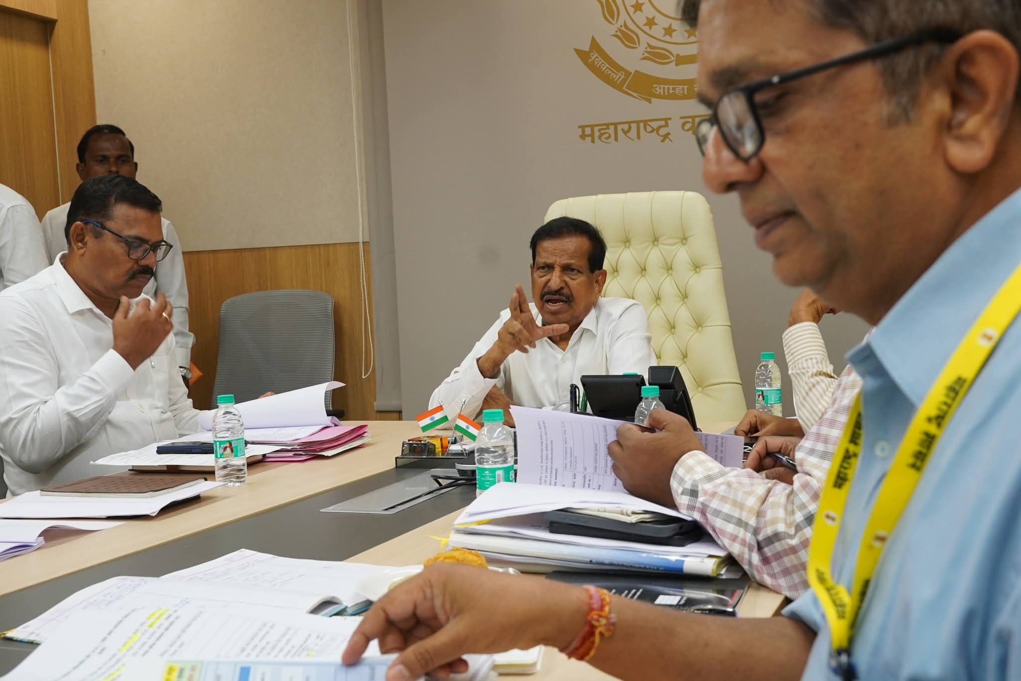 जंगलाबाहेर प्राणी येताच ग्रामस्थांना मिळणार 'अलर्ट'...   वन्यजीव संघर्ष रोखण्यासाठी...