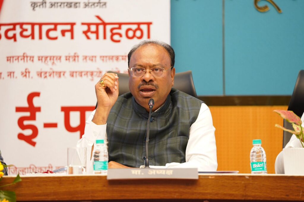 वाघ, बिबट्यांचे हल्ले वाढत असल्याने गाजली जिल्हा नियोजन समितीची सभा...