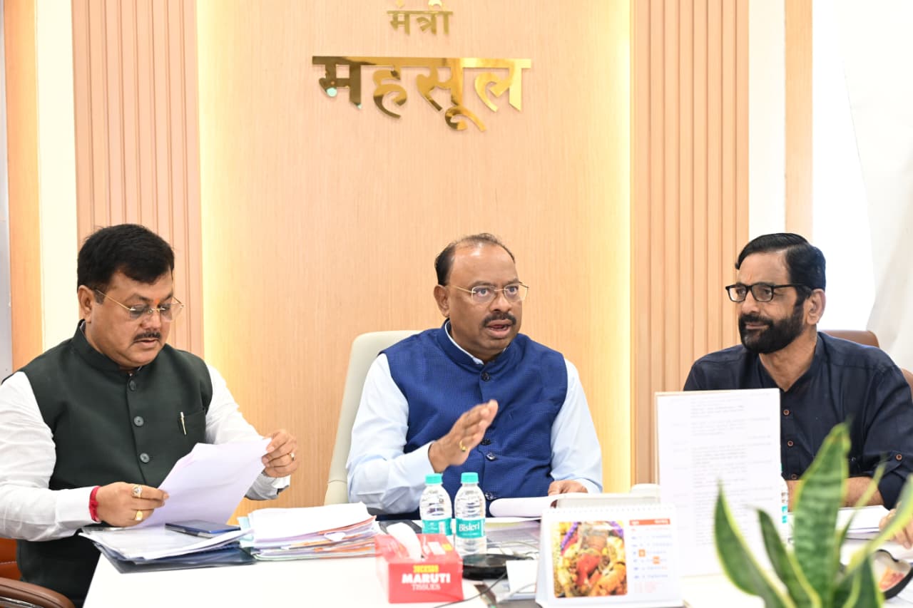 राज्यातील ७० हजार सोसायट्यांना मोठा दिलासा...   'डीम्ड कन्व्हेअन्स'चा मार्ग सुकर...