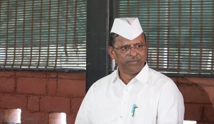 तुपामध्ये खाद्यतेल आणि 'इसेन्स'ची भेसळ...  मंत्री नरहरी झिरवाळ संतप्त...