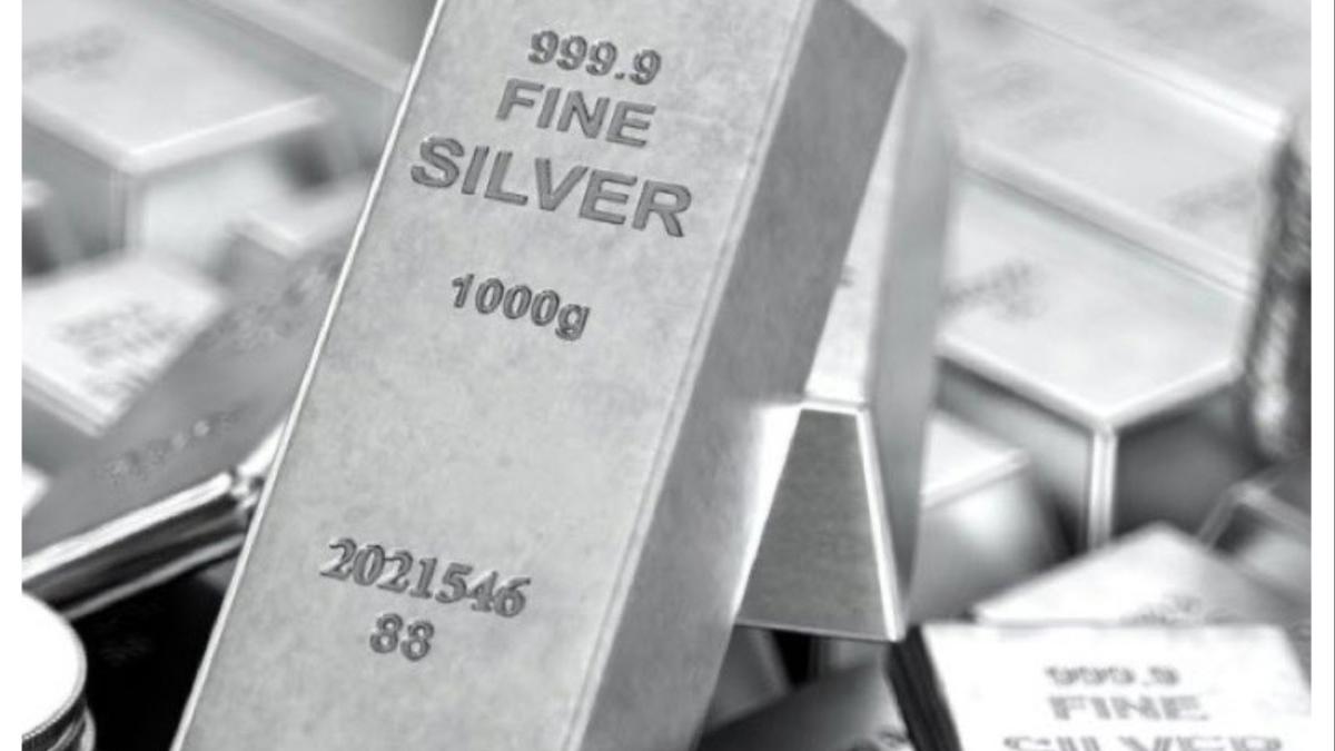 चार लाखांची चांदी थेट इतक्या लाखांवर... असं का घडलं? 