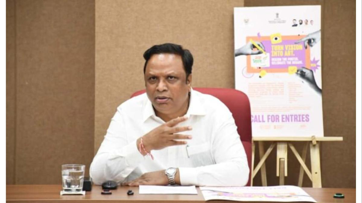 मुलांमधील वाढते डिजिटल व्यसन... माहिती तंत्रज्ञान मंत्री शेलार यांनी दिले हे निर्देश...