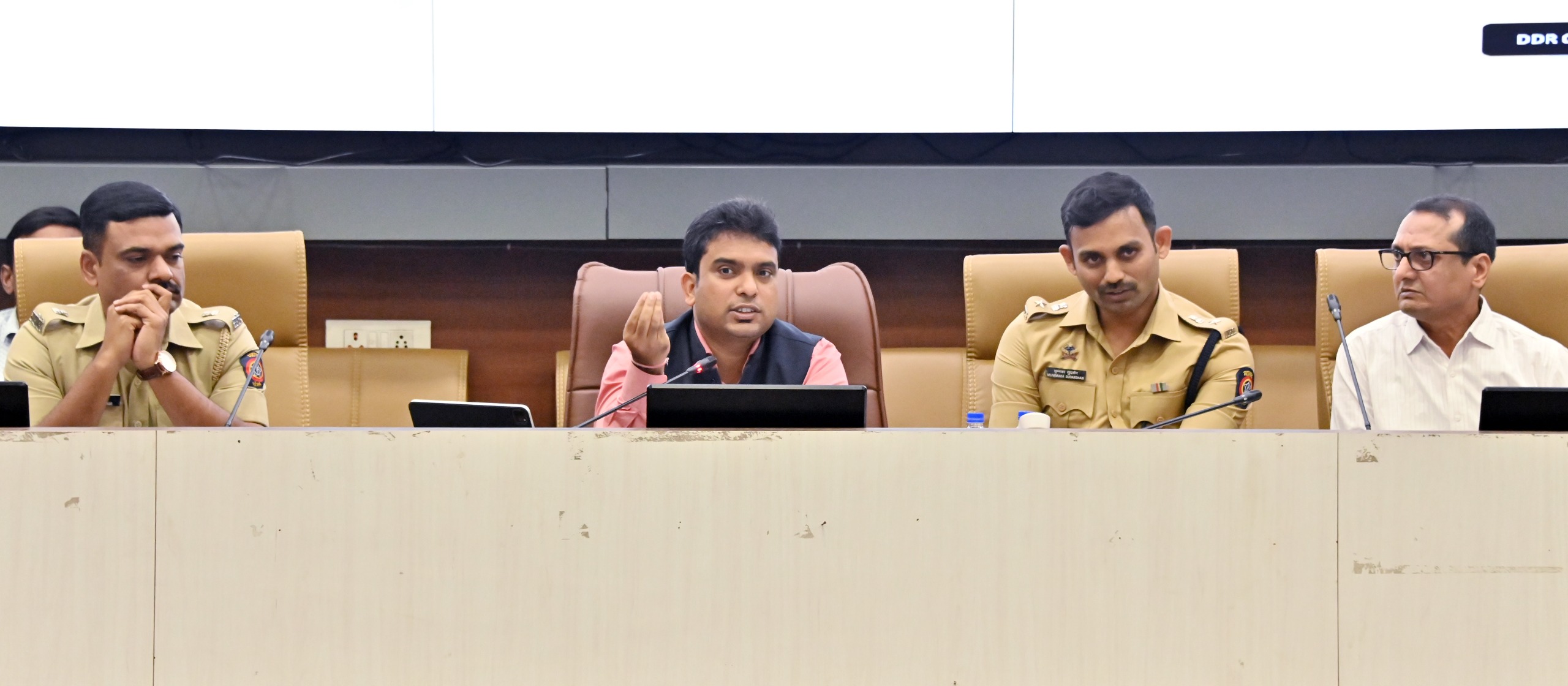 अवैध सावकारांची आता खैर नाही... जिल्हाधिकाऱ्यांनी दिले हे आदेश....