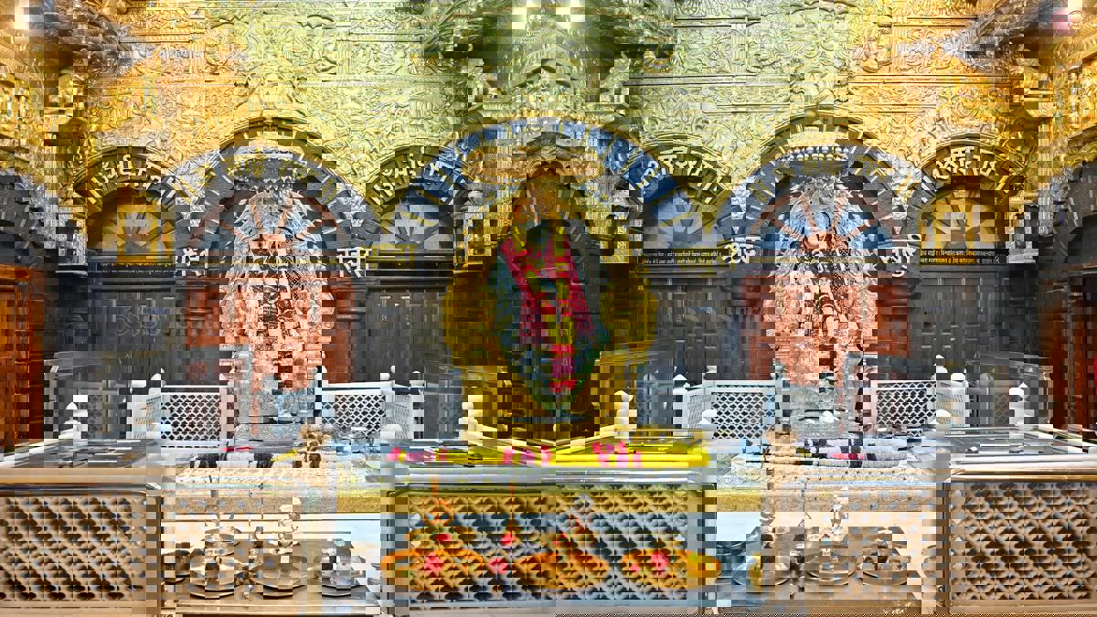 शिर्डीत भाविकांची अडवणूक करणाऱ्यांची खैर नाही... जारी झाले हे कठोर आदेश...