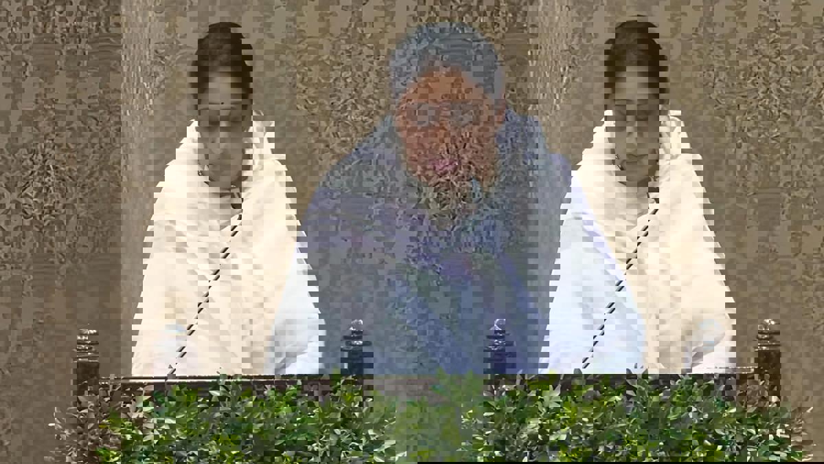 सुनेत्रा पवारांचा शपथविधी कायदेशीर कचाट्यात?  त्यांना पुन्हा शपथ घ्यावी लागणार?