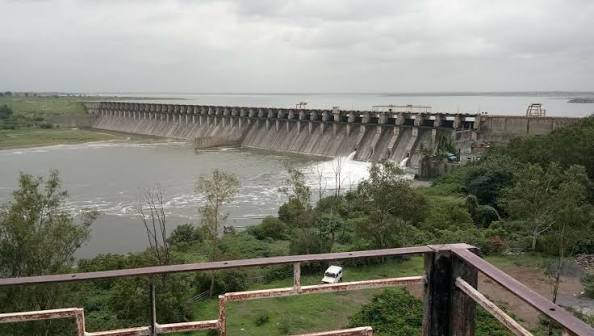 राज्यातील धरणांमध्ये अवघा २५% साठा...  पावसाच्या अनिश्चिततेमुळे राज्य सरकारचा मोठा निर्णय...