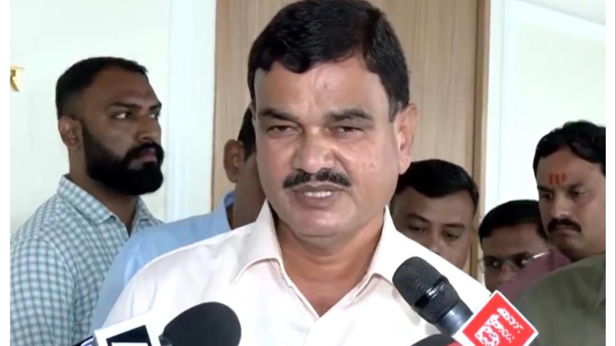 कर्जमाफी नक्की कधी होणार? कृषिमंत्र्यांनी थेट तारीखच सांगून टाकली... 