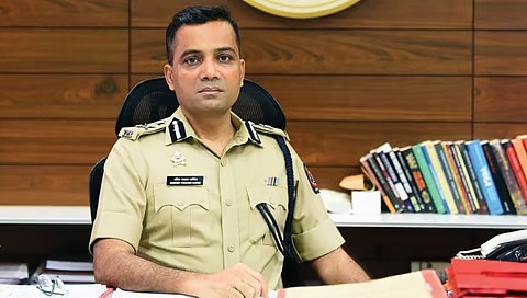 सिडकोतील कुख्यात गुंडाला नाशिक पोलीस आयुक्तांचा हिसका...  अंबडमधील १२ दाखल गुन्ह्यांची दखल...