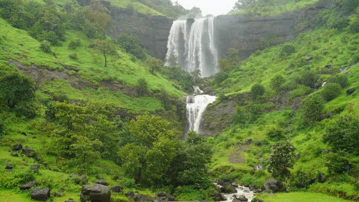 भावली धरण परिसर असुरक्षित?  पर्यटकांना वेढा, कुटुंबावर जीवघेणा हल्ला, विनयभंग आणि लूटमार...
