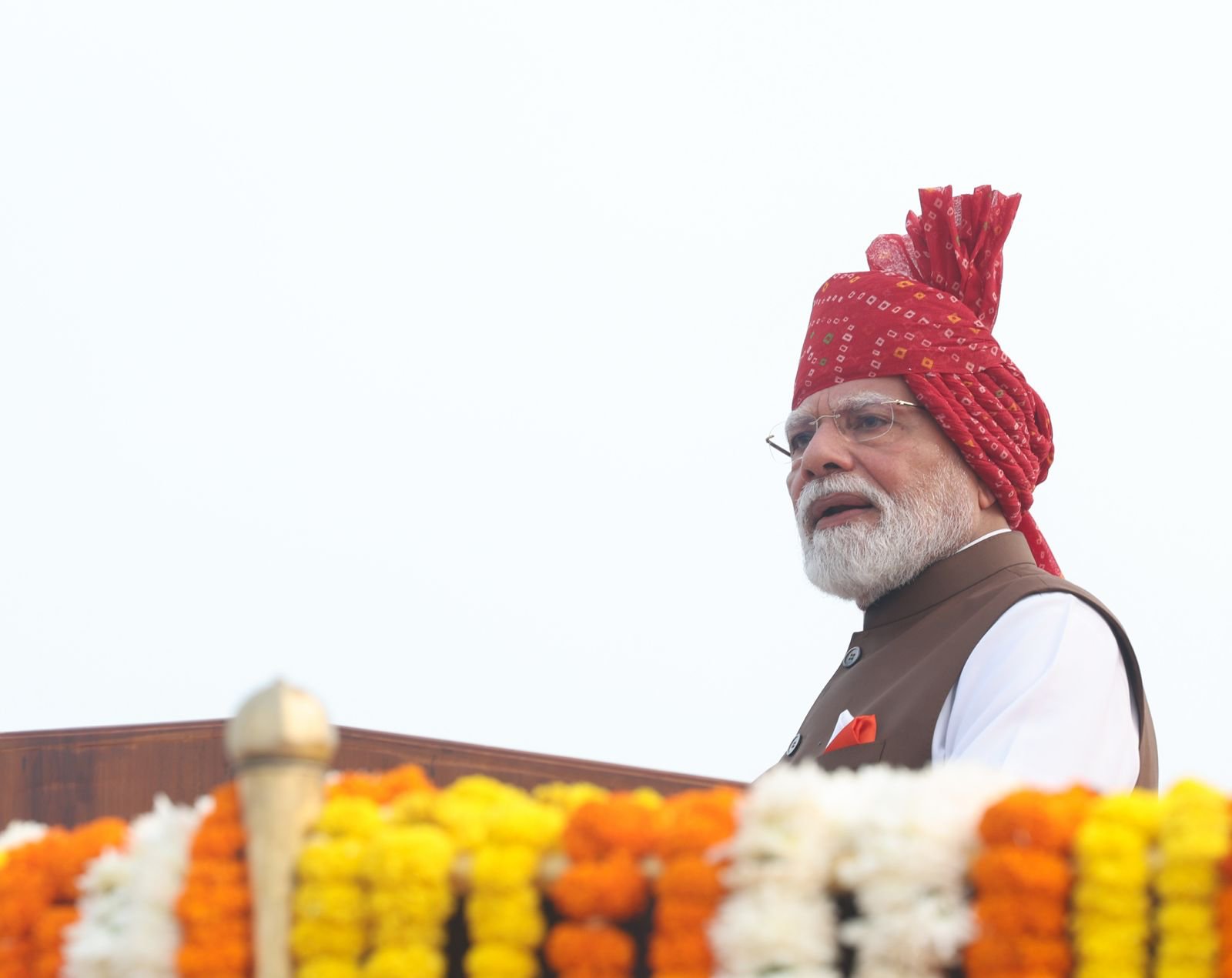 लाल किल्ल्यावरून पंतप्रधान मोदींनी केल्या या मोठ्या घोषणा...  बघा, तुमच्यासाठी काय?