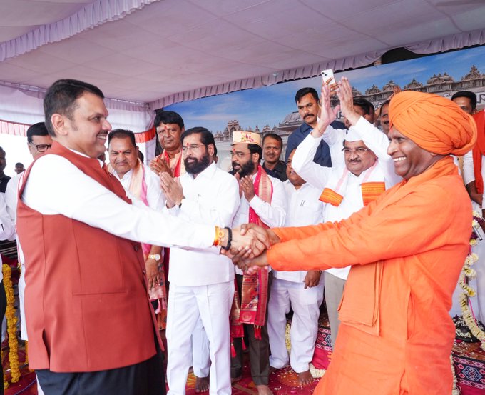 १७९ वर्षांची परंपरा अन् विठ्ठलनामाचा गजर... सरला बेटावर रंगला टाळ-मृदंगाचा सोहळा... मुख्यमंत्र्यांनी केली ही घोषणा...