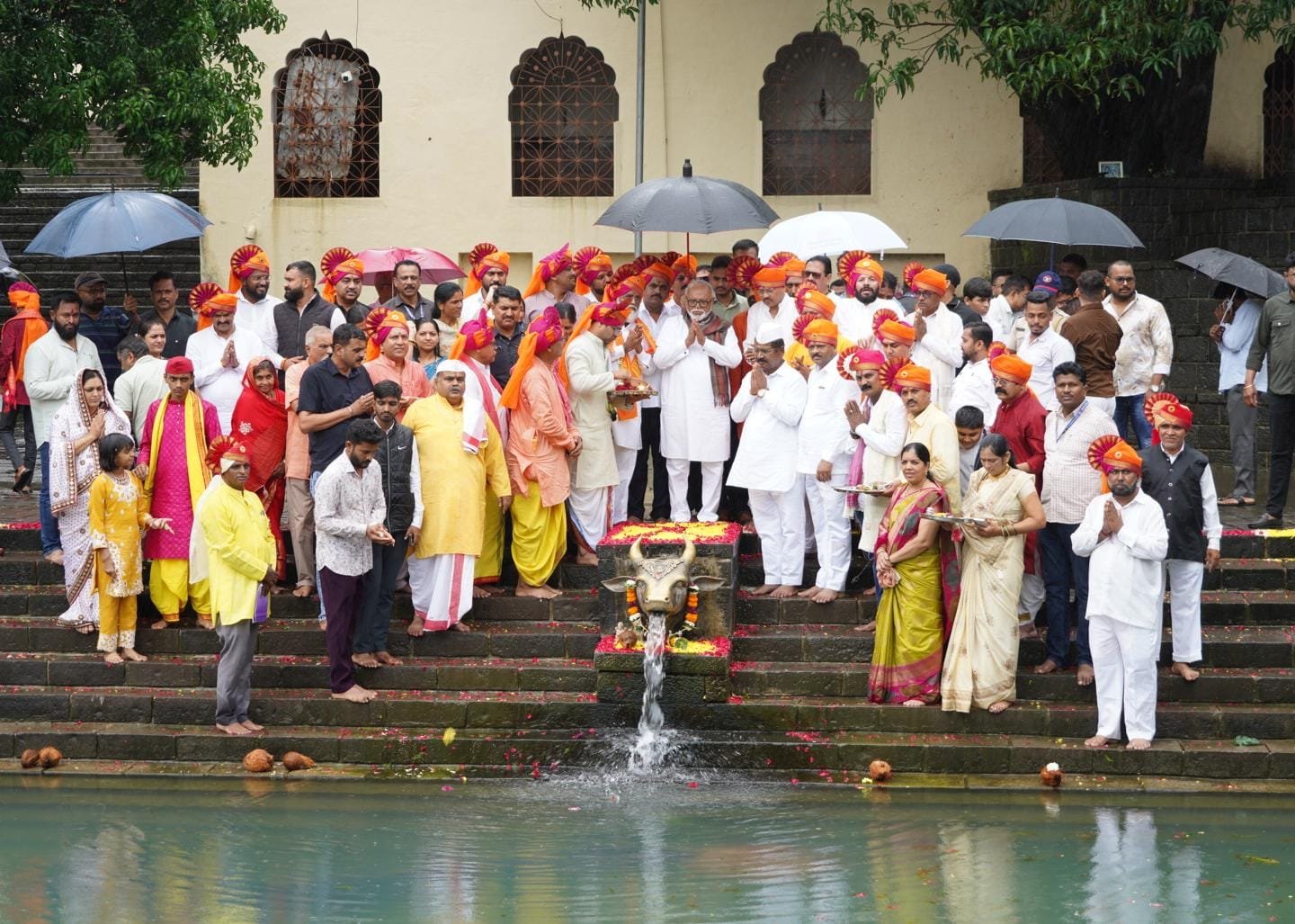 श्रीक्षेत्र कपिलधारा उजळणार...  ११६ कोटींच्या निधीतून होणार ही कामे...  गंगा-गोदावरी पूजन संपन्न...