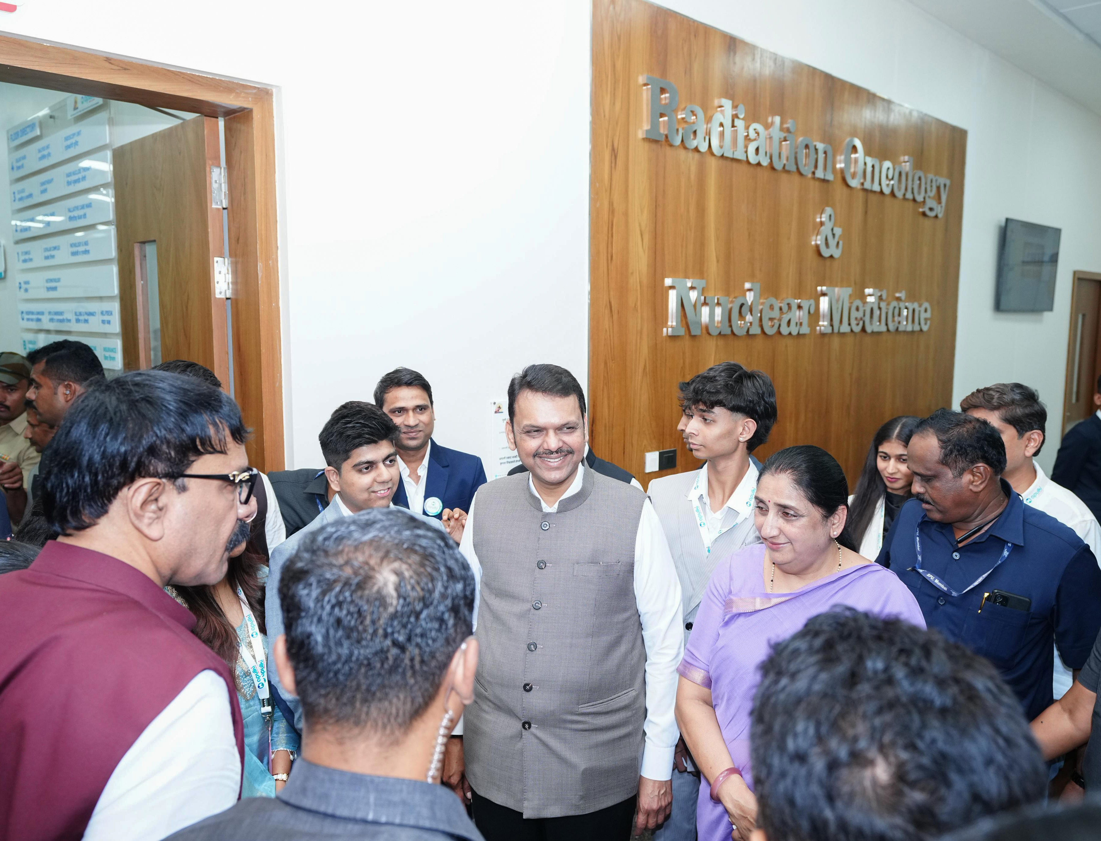 पुण्यात सुरू झाले हे अत्याधुनिक कॅन्सर हॉस्पिटल...  महापालिकेचा पुढाकार...  मुख्यमंत्री फडणवीस यांच्या हस्ते लोकार्पण...