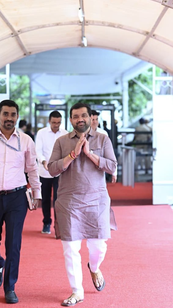 लोहगडवर युवकाची नियोजनबद्ध हत्या?  आमदार सुनील शेळके आक्रमक...  अखेर सरकारने केली ही घोषणा...