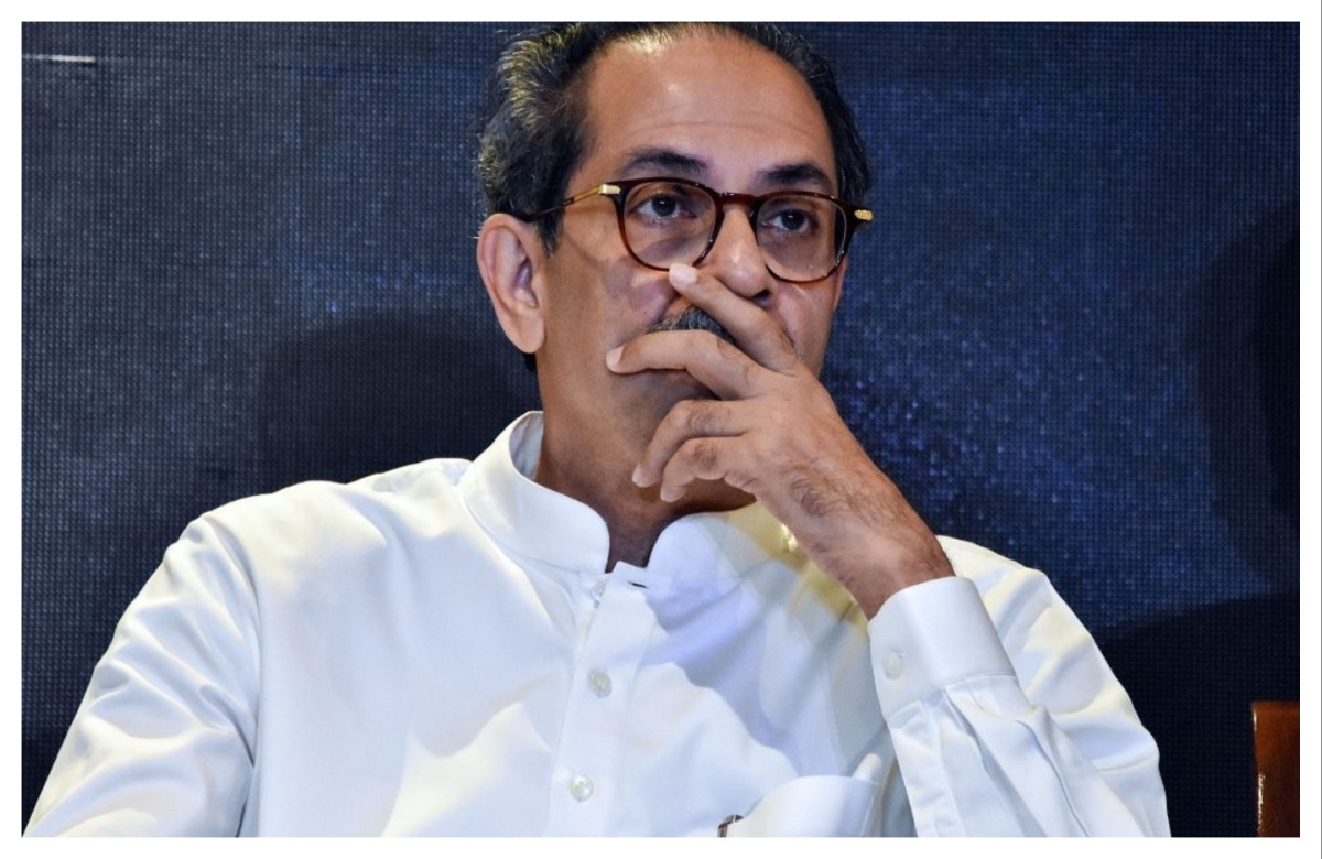 अखेर ते घडलेच... ठाकरेंची साथ या ६ खासदारांनी सोडली... या पक्षात विलीन होणार...