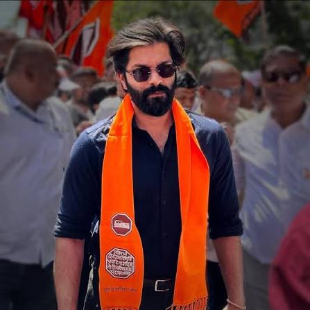कॉलेजबाहेरील टवाळखोरांचा खूप त्रास...  विद्यार्थिनींची अमित ठाकरेंकडे तक्रार...