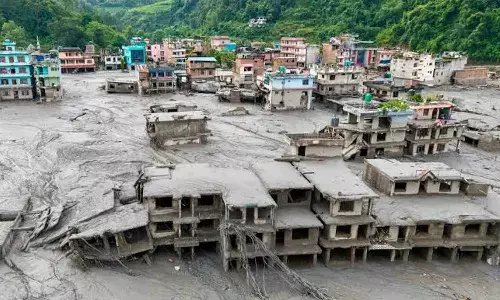 नेपाळ महापुरातून महाराष्ट्राच्या लेकरांची सुटका...  पार केली चीनची सीमा...  आज येथे पोहोचणार...