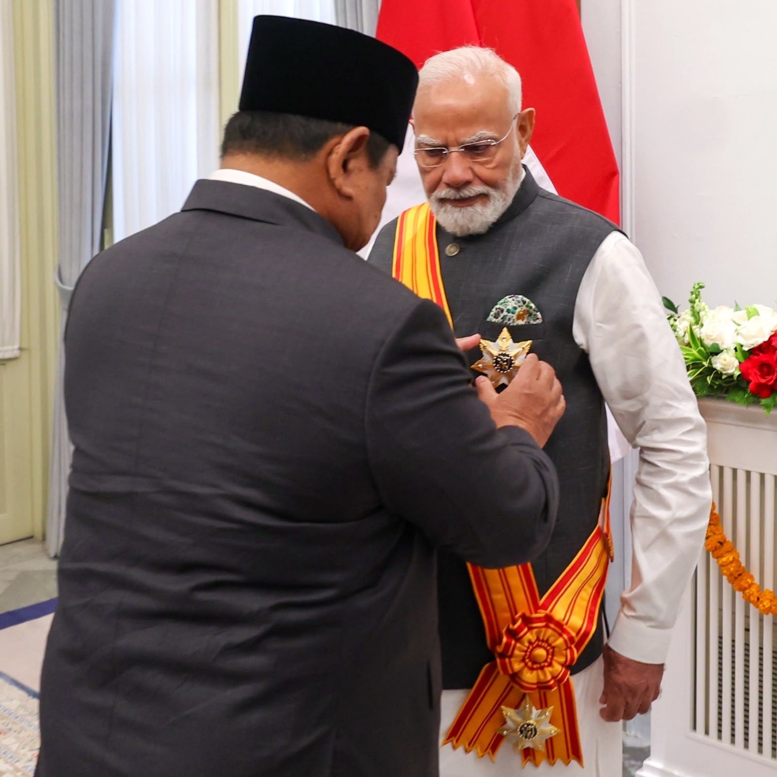 पंतप्रधान मोदी यांना इंडोनेशियाचा सर्वोच्च नागरी सन्मान...  दोन्ही देशांमध्ये हे १३ महत्त्वाचे करार...
